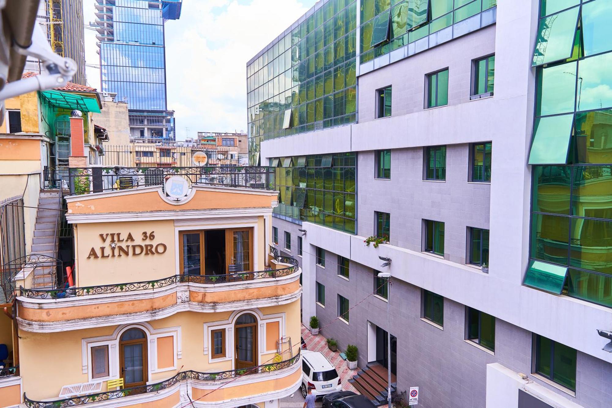 Kalpazo Home Skanderbeg Square Tirana Exterior photo